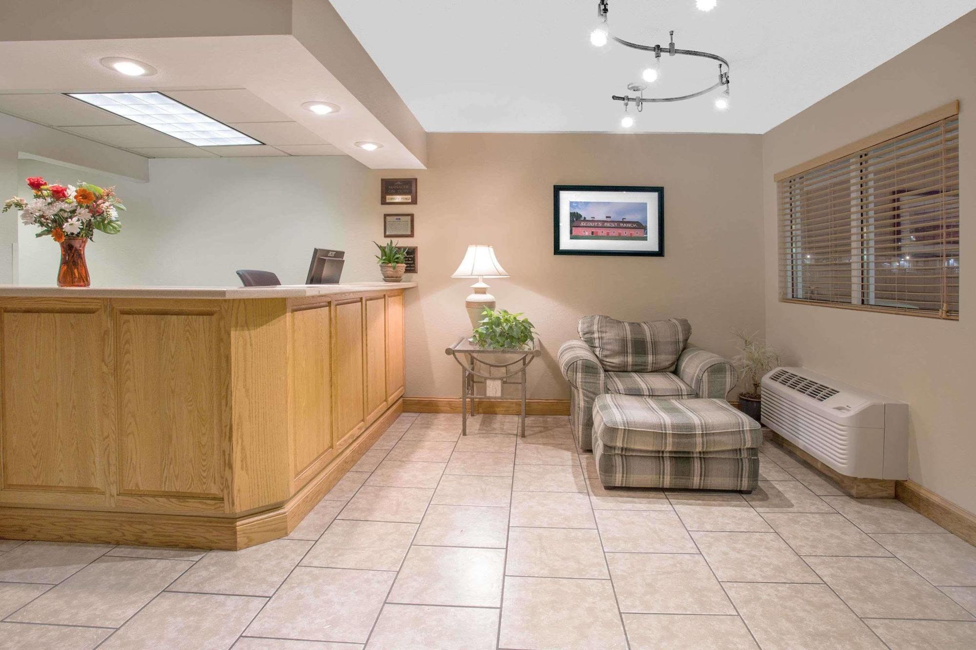 North Platte Inn And Suites Екстер'єр фото